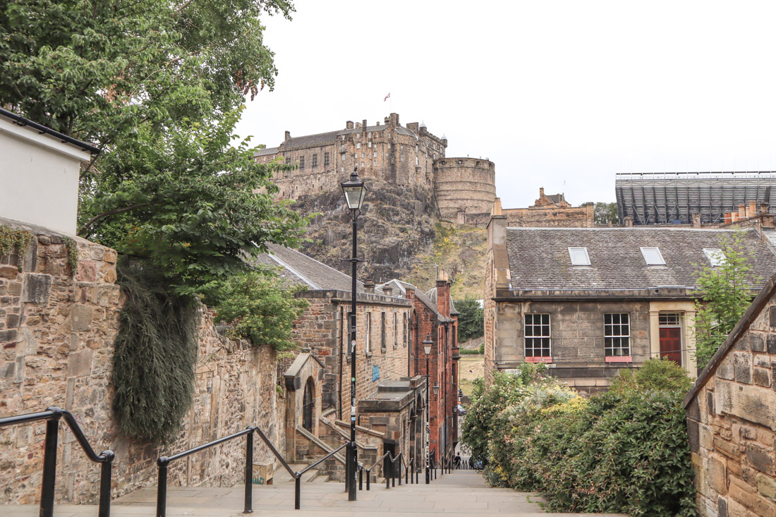 Castle From The Vennel Edinburgh_