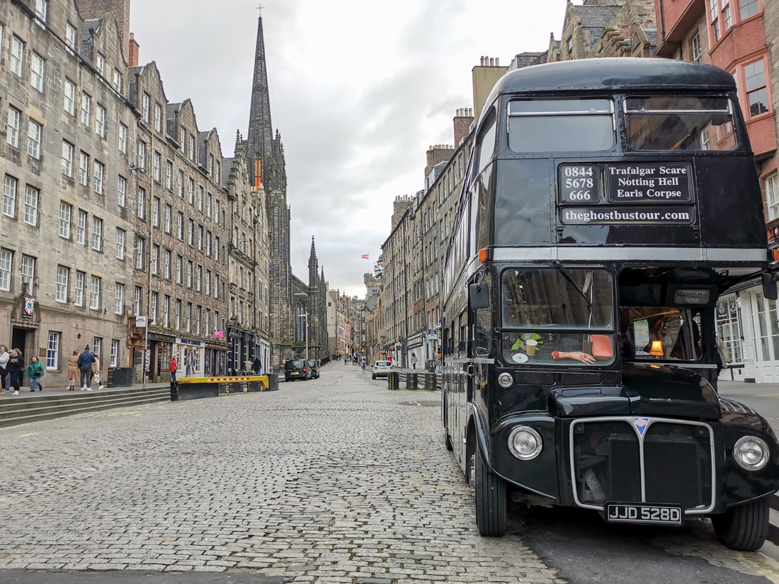 Edinburgh Ghost Tour By Bus