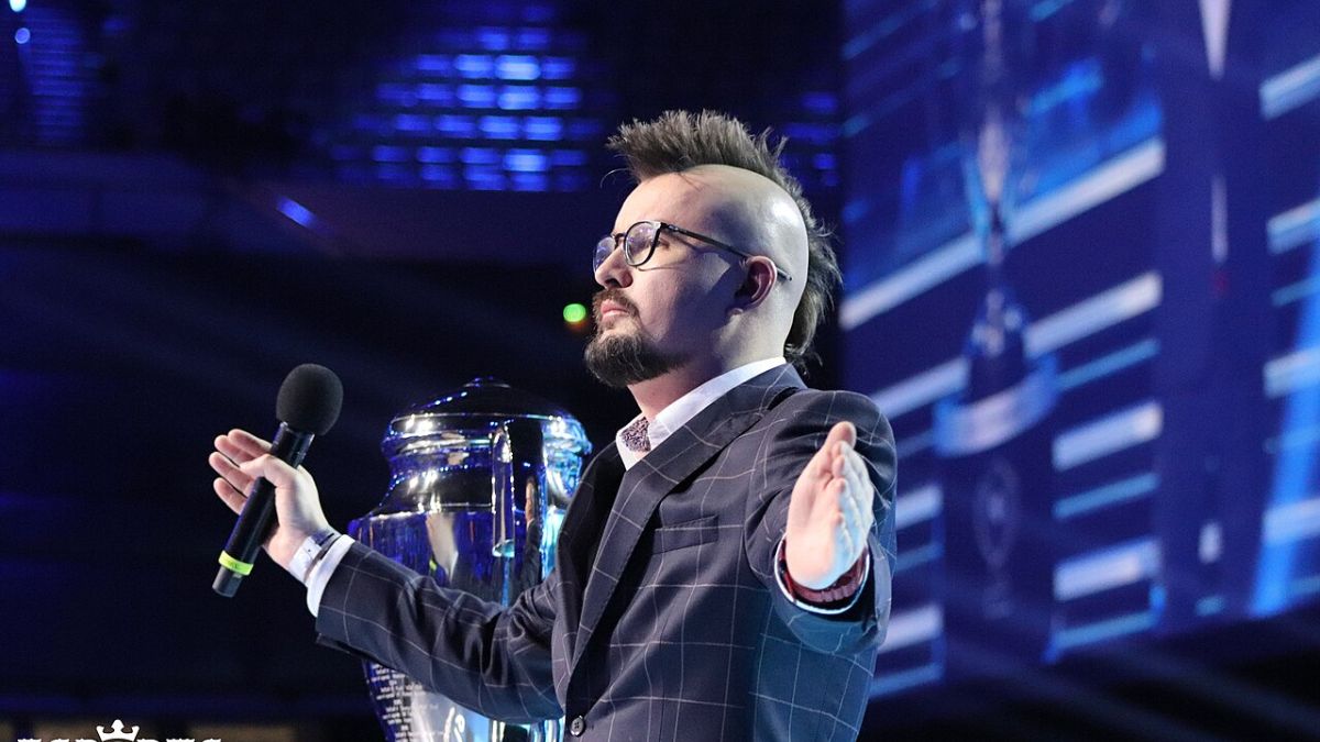 Intel Extreme Masters Counter-Strike arena and crowd