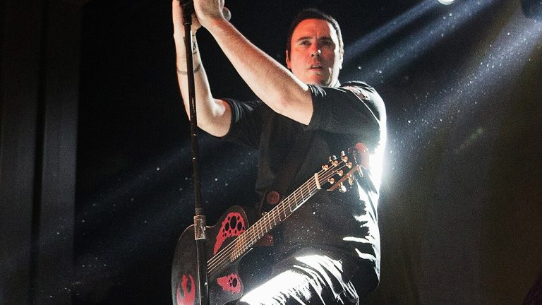 Breaking Benjamin Singer Halts Concert to Promote Fallout 4 Mod and Destroy a Rival