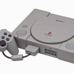Box-Fotos geleakt: LEGO PlayStation PS1-Set mit Astro-Bot-Zugabe enthüllt