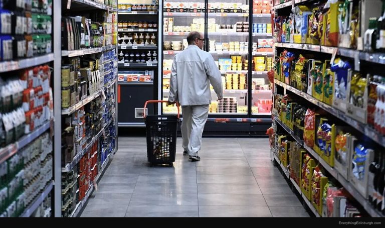 El IPC de agosto se dispara al 4,3%: llenar el depósito ya cuesta 100 euros