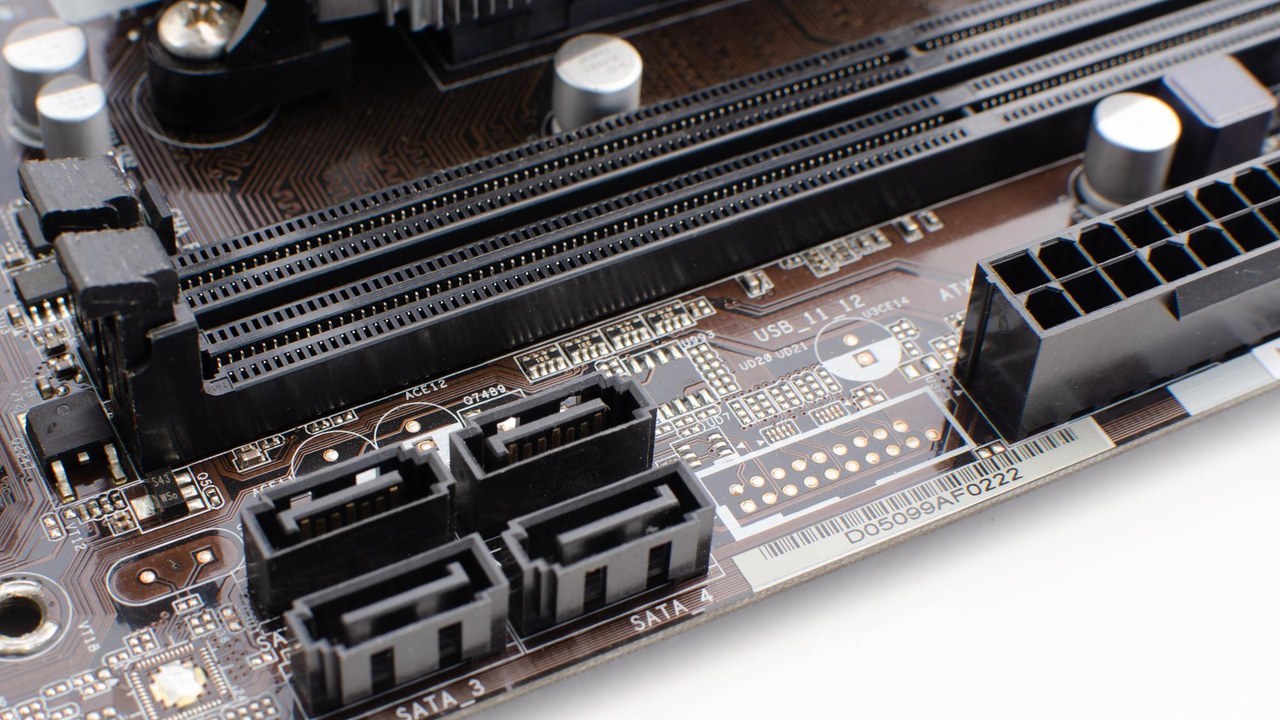 Intel Reportedly Reviving Five-Year-Old LGA1700 Socket as Memory Prices Bite